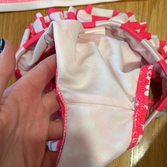 Cat and jack 4 t girl two piece set good condition bathing suit - Picture 3 of 3